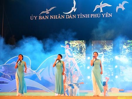 ອັດງານ  Festival ສິນໃນນ້ຳຫວຽດນາມ ປີ 2014